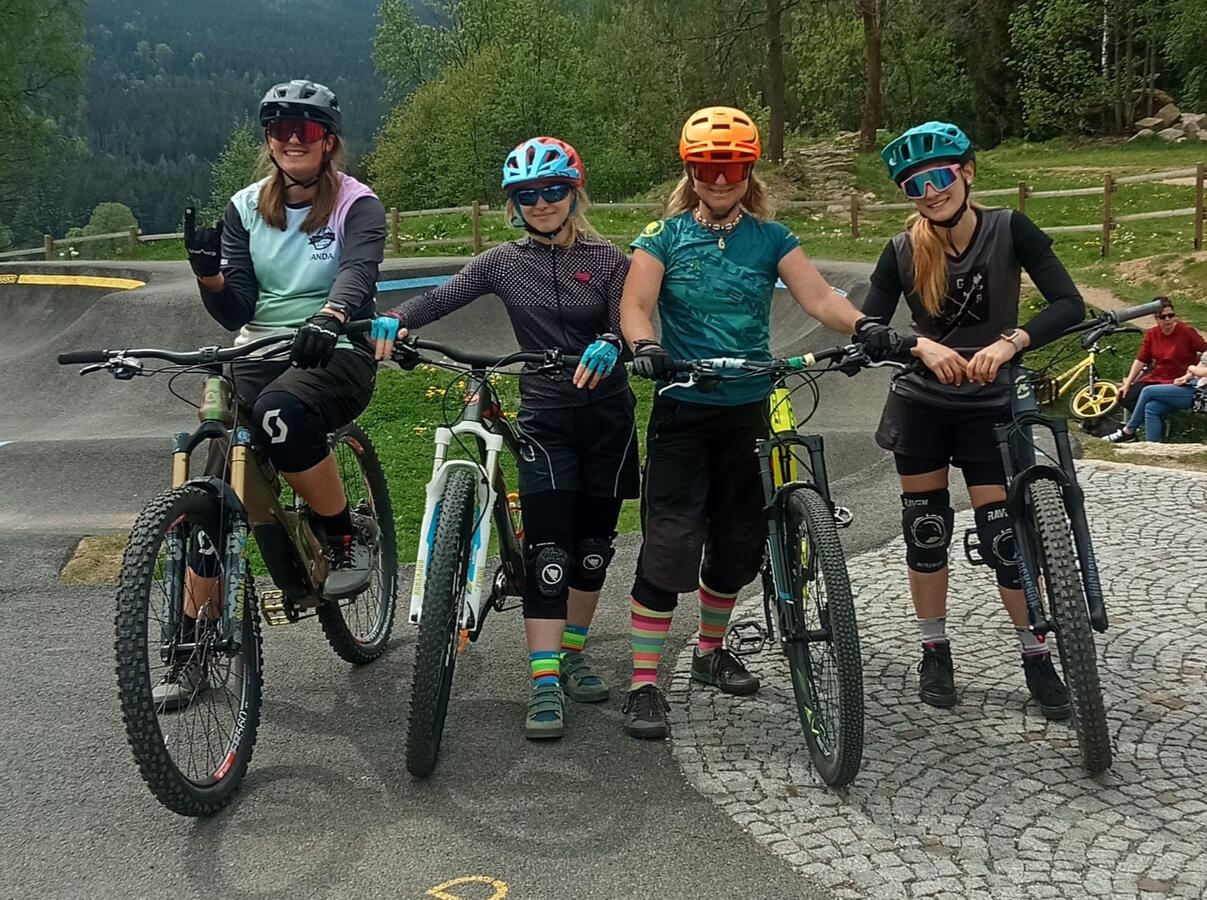 MTB lekce je nezapomenutelný společný zážitek. MTB lekce je nezapomenutelný společný zážitek.